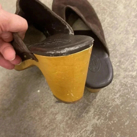 American outfitters suede clogs - Picture 14 of 14